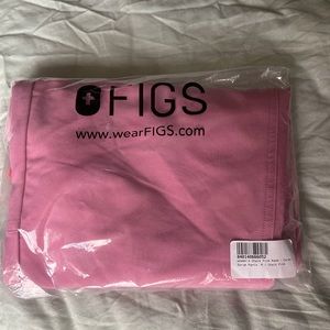 Figs Kade Cargo Scrub Pant- Chalk Pink